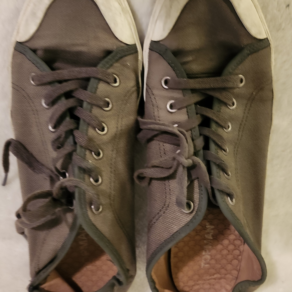 Stylish Beige Sneakers for Men